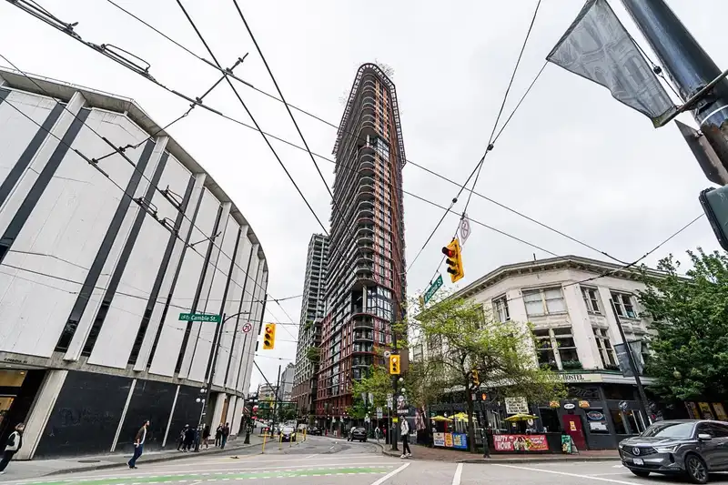 3309 128 W CORDOVA STREET - photo 4 of 40