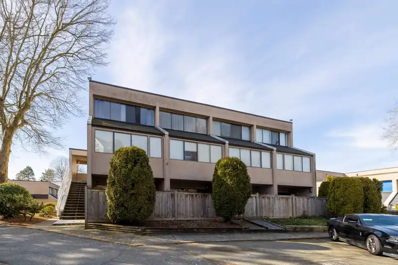 74 17712 60 AVENUE - photo 1 of 24