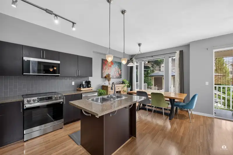 102 6575 192 STREET - photo 2 of 29