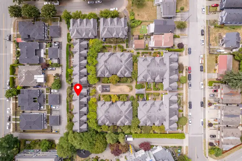 22 7370 STRIDE AVENUE - photo 4 of 35