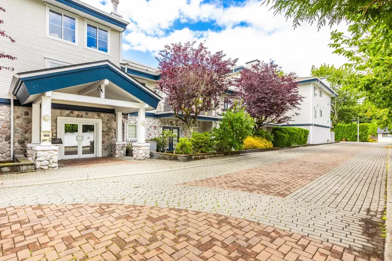 109 15298 20 AVENUE - photo 4 of 25