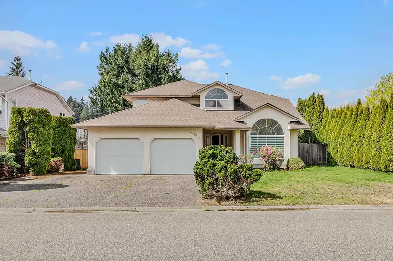 44650 CUMBERLAND AVENUE - photo 1 of 40