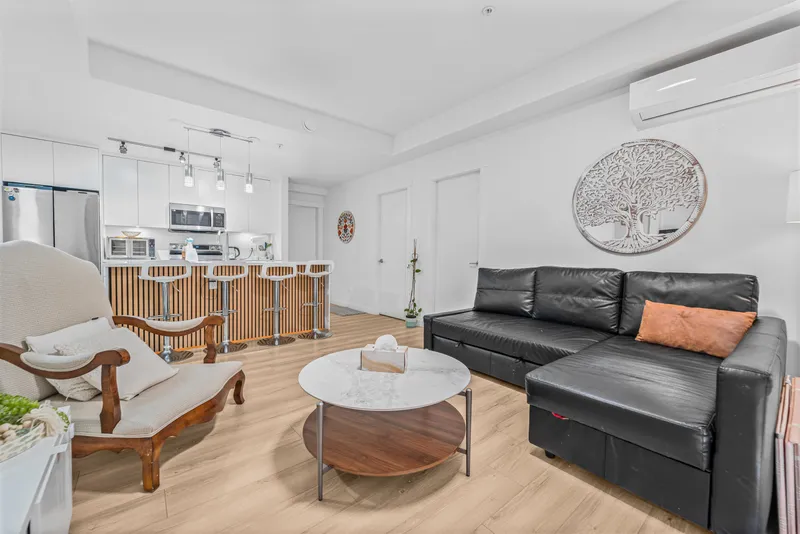 109 5420 208 STREET - photo 4 of 20