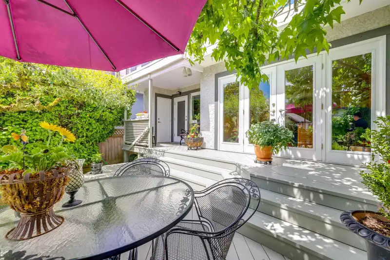 252 W 23RD AVENUE - photo 3 of 25
