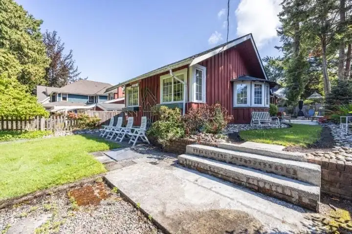 2654 MCBRIDE AVENUE - photo 1 of 37