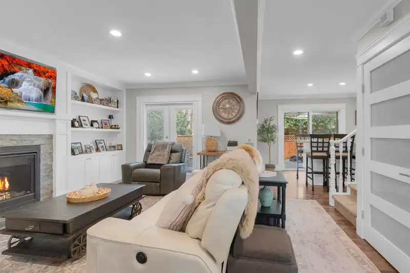 8168 132A STREET - photo 4 of 28
