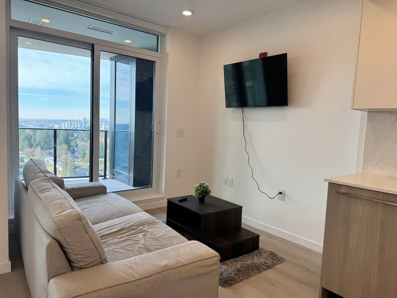 1905 10333 133 STREET - photo 2 of 11