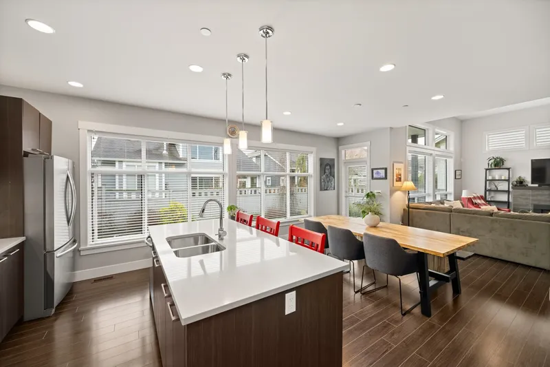 4676 BLUE HERON WAY - photo 2 of 25