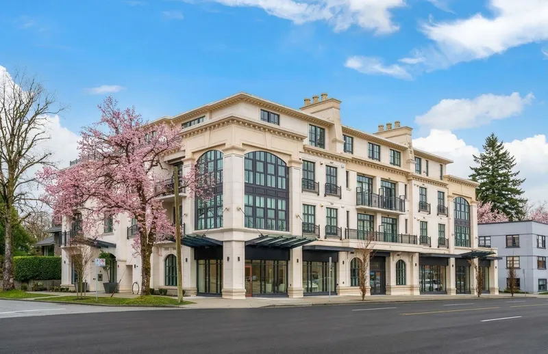 204 1009 LAURIER AVENUE - photo 1 of 25