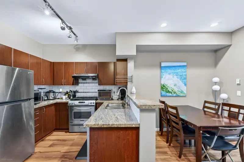 21 9308 KEEFER AVENUE - photo 4 of 14