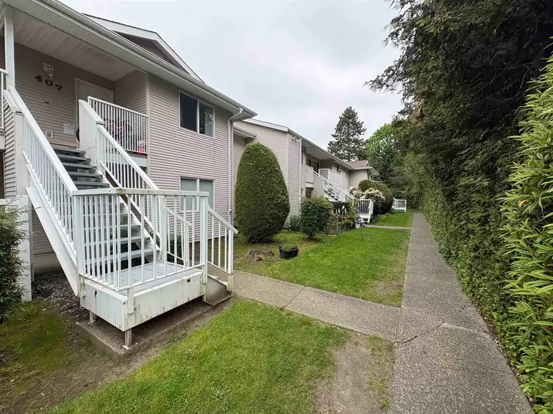 407 13963 72 AVENUE - photo 4 of 11