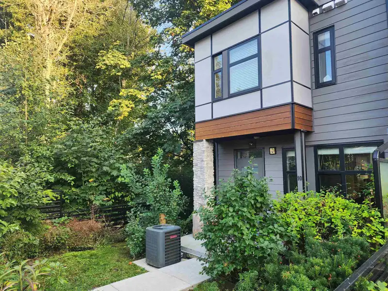 10 23622 132 AVENUE - photo 2 of 12