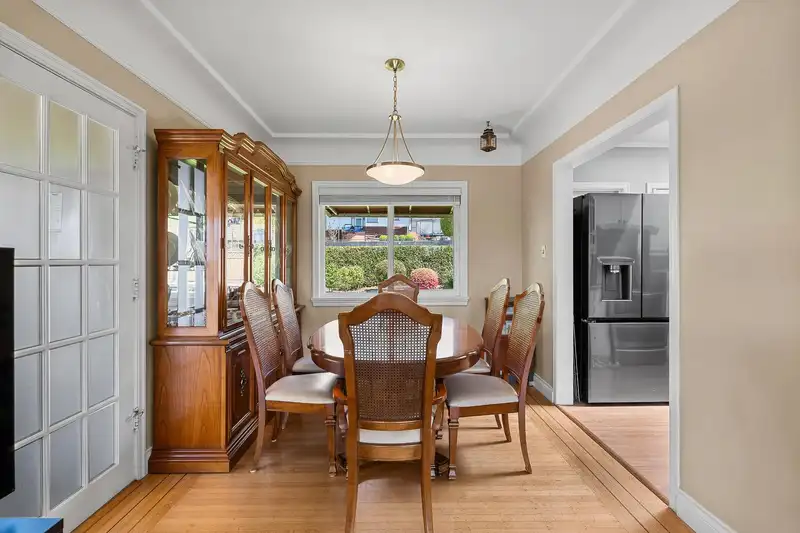 170 CARISBROOKE CRESCENT - photo 4 of 19