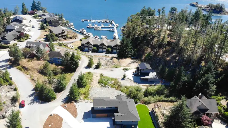 44 4622 SINCLAIR BAY ROAD - photo 3 of 40