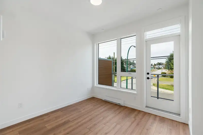 209 921 GRANT STREET - photo 4 of 12
