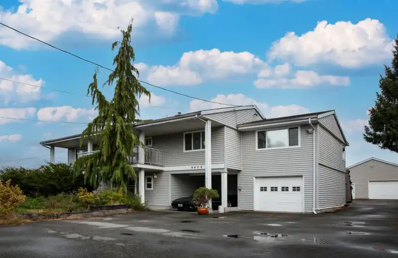 9420 NO. 6 ROAD - photo 1 of 40