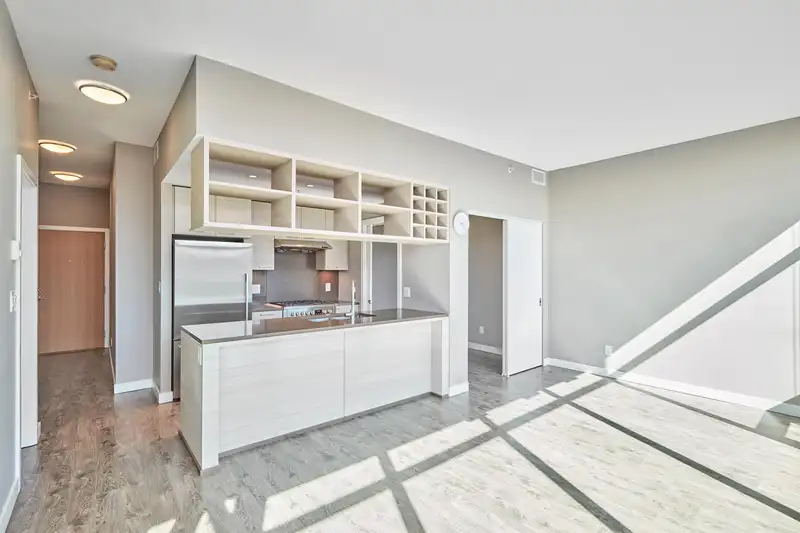 1811 6188 NO. 3 ROAD - photo 2 of 25