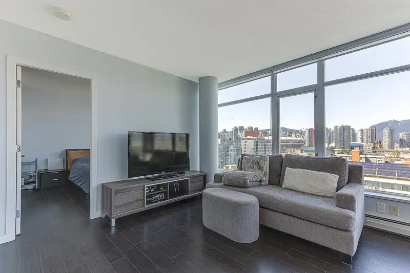 1404 138 W 1ST AVENUE - photo 4 of 23