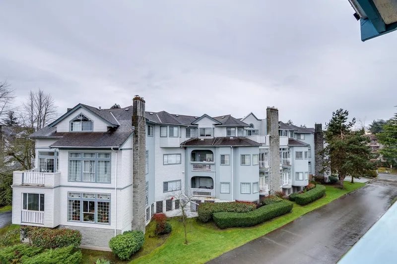 310 7580 MINORU BOULEVARD - photo 2 of 25