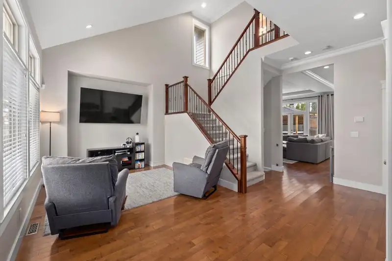 5972 163B STREET - photo 3 of 39