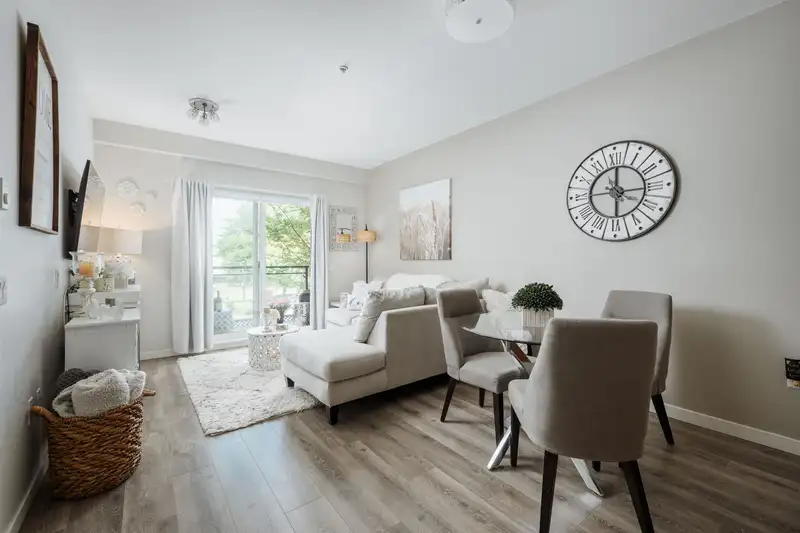 215 11950 HARRIS ROAD - photo 3 of 32