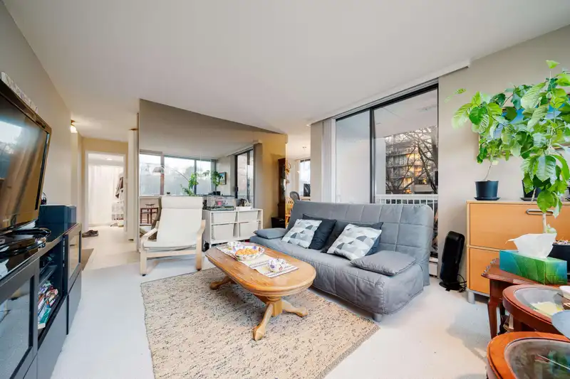 304 1740 COMOX STREET - photo 3 of 31