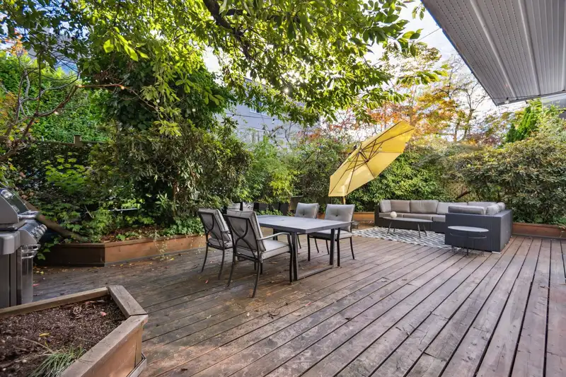 101 1696 W 10TH AVENUE - photo 1 of 24