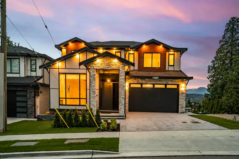 13865 114 AVENUE - photo 1 of 27