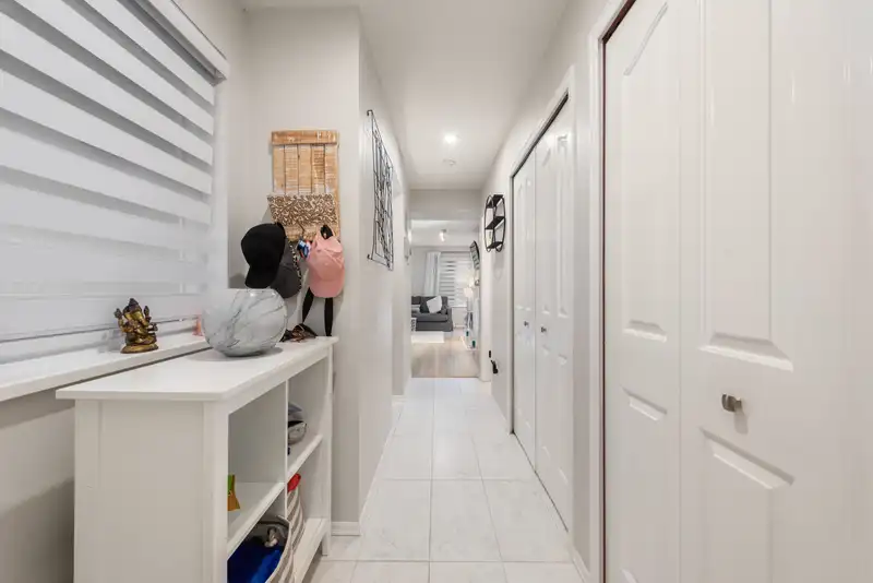 102 725 W 7TH AVENUE - photo 4 of 35