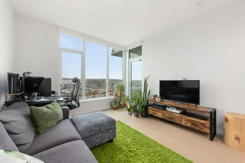 1301 2186 GILMORE AVENUE - photo 1 of 20
