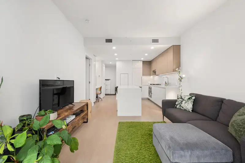 1301 2186 GILMORE AVENUE - photo 4 of 20