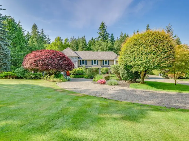 13315 25 AVENUE - photo 1 of 25