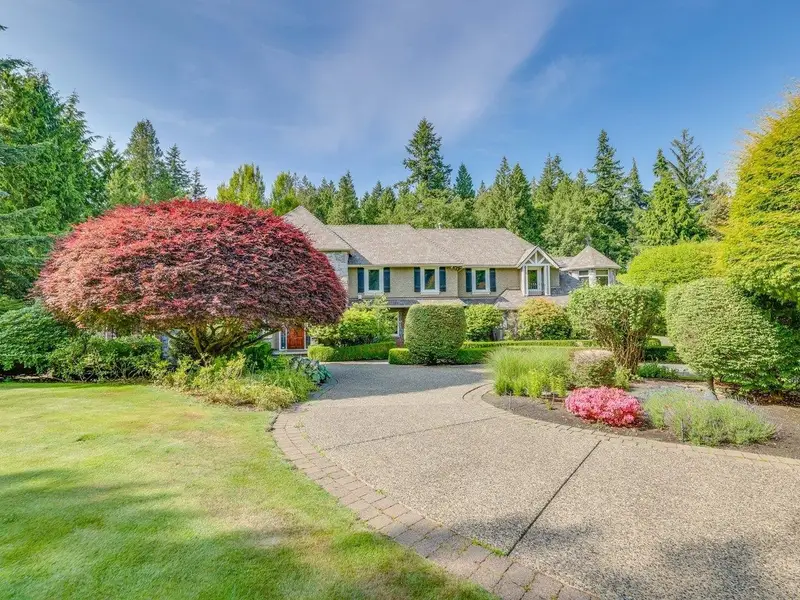 13315 25 AVENUE - photo 4 of 25