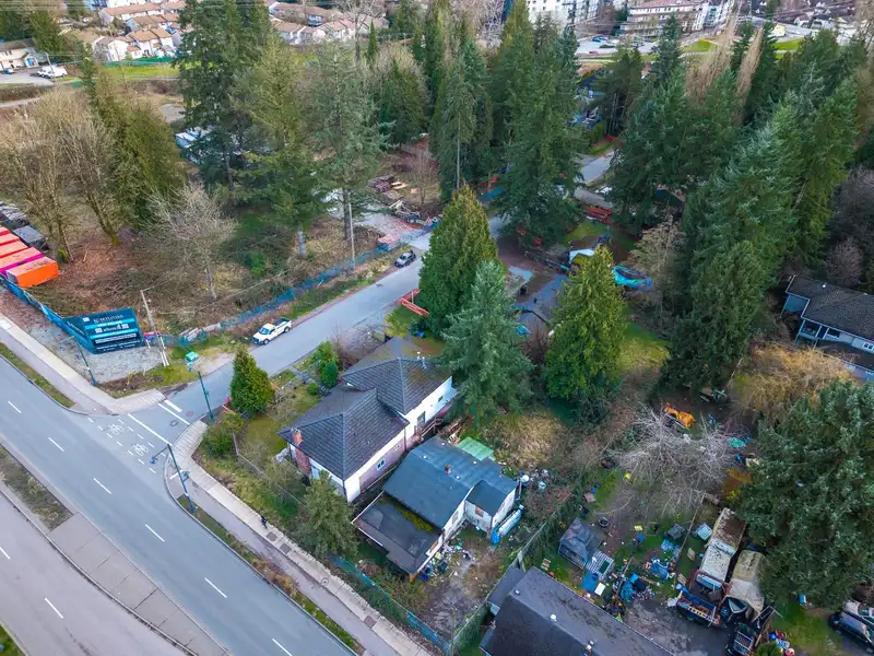 9985 138A STREET - photo 3 of 28
