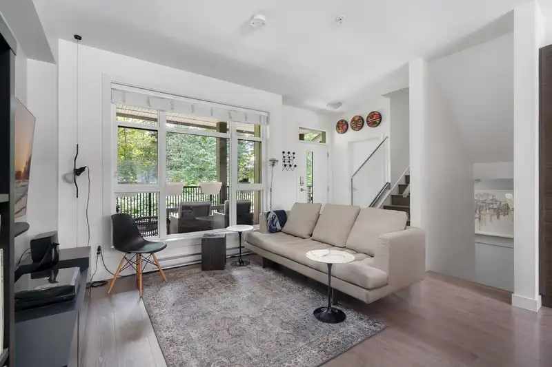 307 2135 HERITAGE PARK LANE - photo 1 of 40