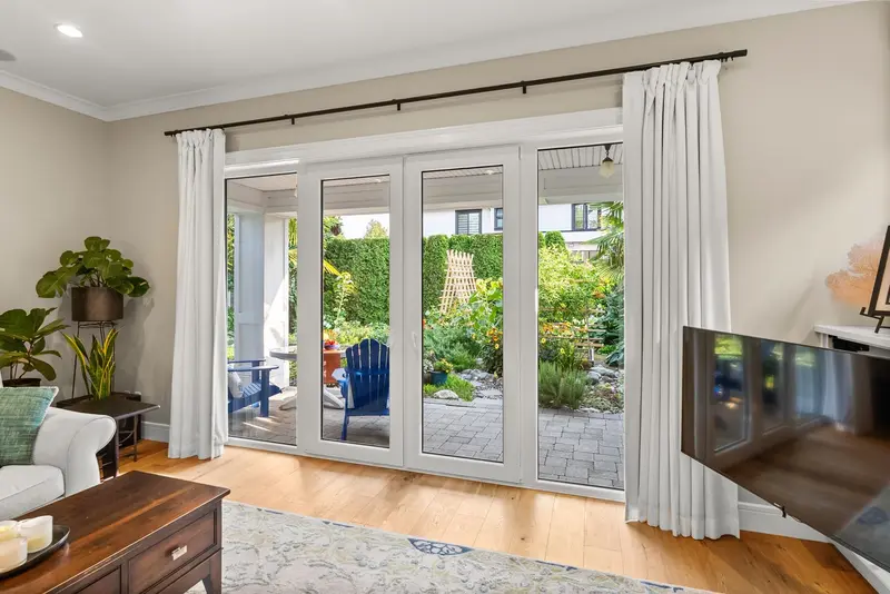 4896 12 AVENUE - photo 4 of 25