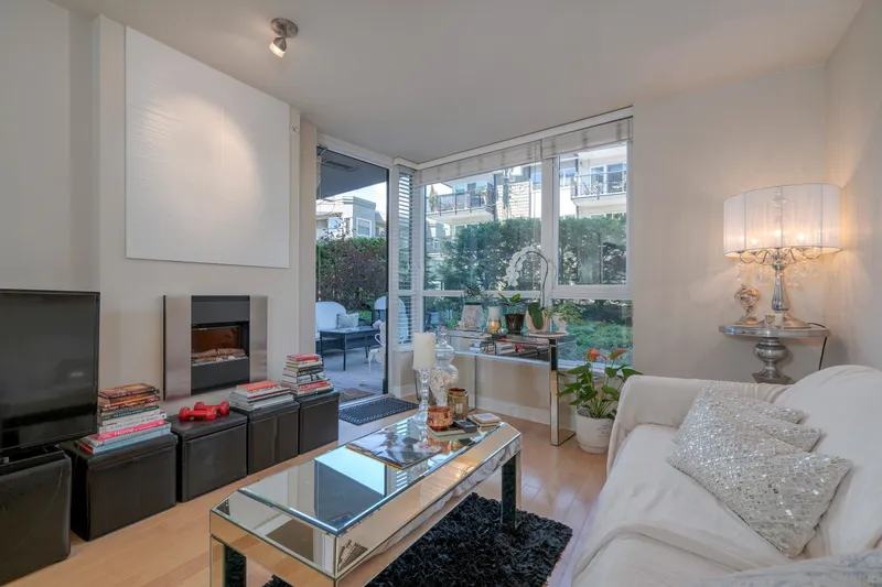 302 160 W 3RD STREET - photo 2 of 21