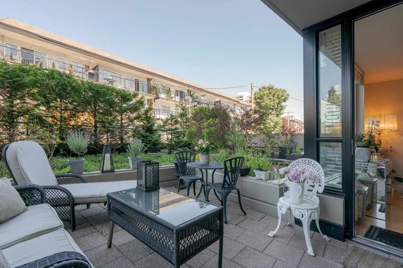 302 160 W 3RD STREET - photo 3 of 21