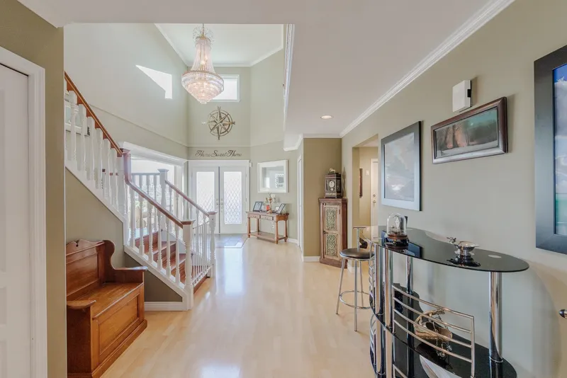 16657 78 AVENUE - photo 4 of 25