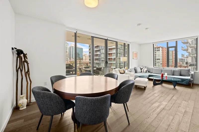 506 1678 PULLMAN PORTER STREET - photo 4 of 23