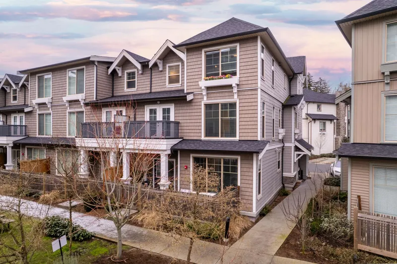 83 20487 65 AVENUE - photo 2 of 25