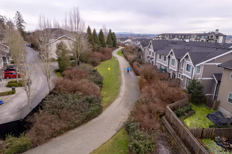 83 20487 65 AVENUE - photo 4 of 25