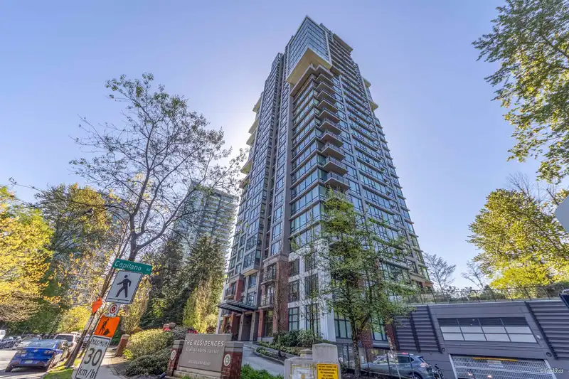 1801 301 CAPILANO ROAD - photo 2 of 17
