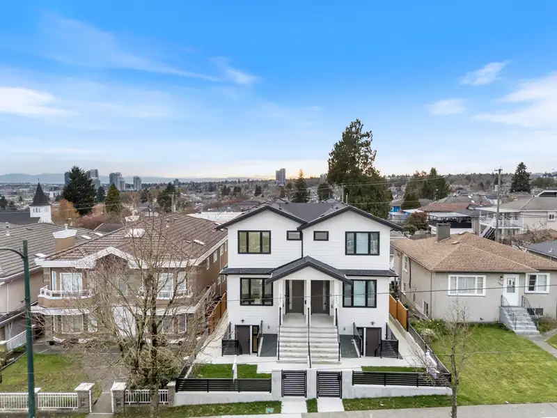 1 7361 FRASER STREET - photo 4 of 40