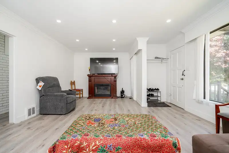730 COLBORNE STREET - photo 3 of 27