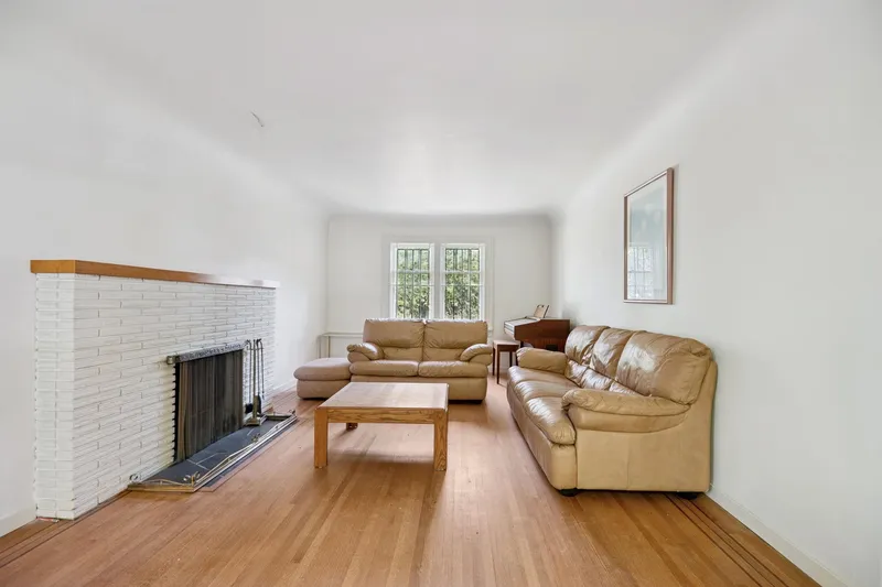 4470 OSLER STREET - photo 2 of 10