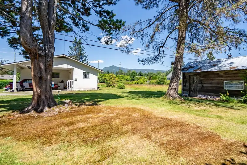 25792 DEWDNEY TRUNK ROAD - photo 2 of 29