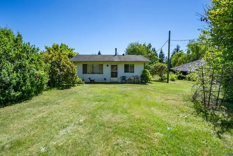 25792 DEWDNEY TRUNK ROAD - photo 4 of 29