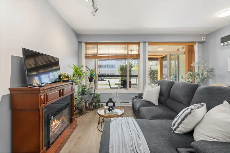 132 2860 TRETHEWEY STREET - photo 4 of 27