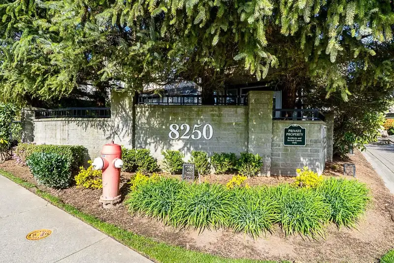 42 8250 158 STREET - photo 2 of 39